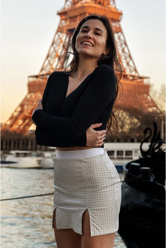 Jupe Courte Simili Cuir Blanche Cassandra 4 Jupe Courte Simili Cuir Blanche Cassandra – Image 2