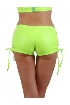 Short Fetish Wetlook Jaune Néon Réglable 7 Short Fetish Wetlook Jaune Néon Réglable -Tenue Femme Sexy short fetish wetlook jaune neon reglable 2